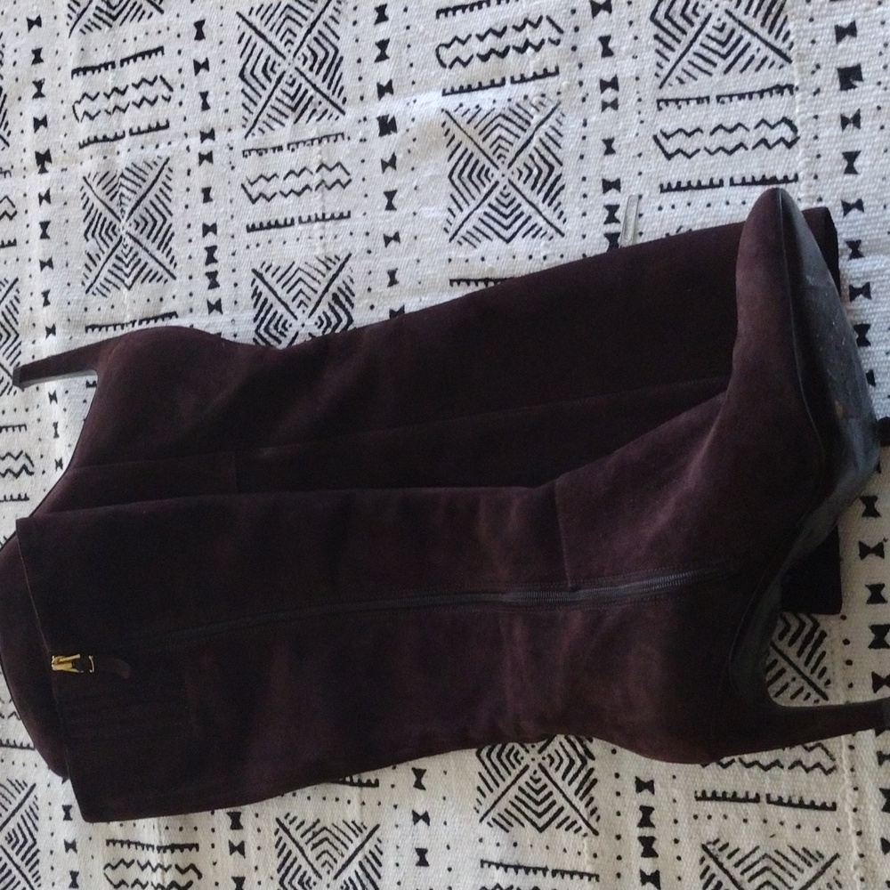 Via Spiga suede boots size 8